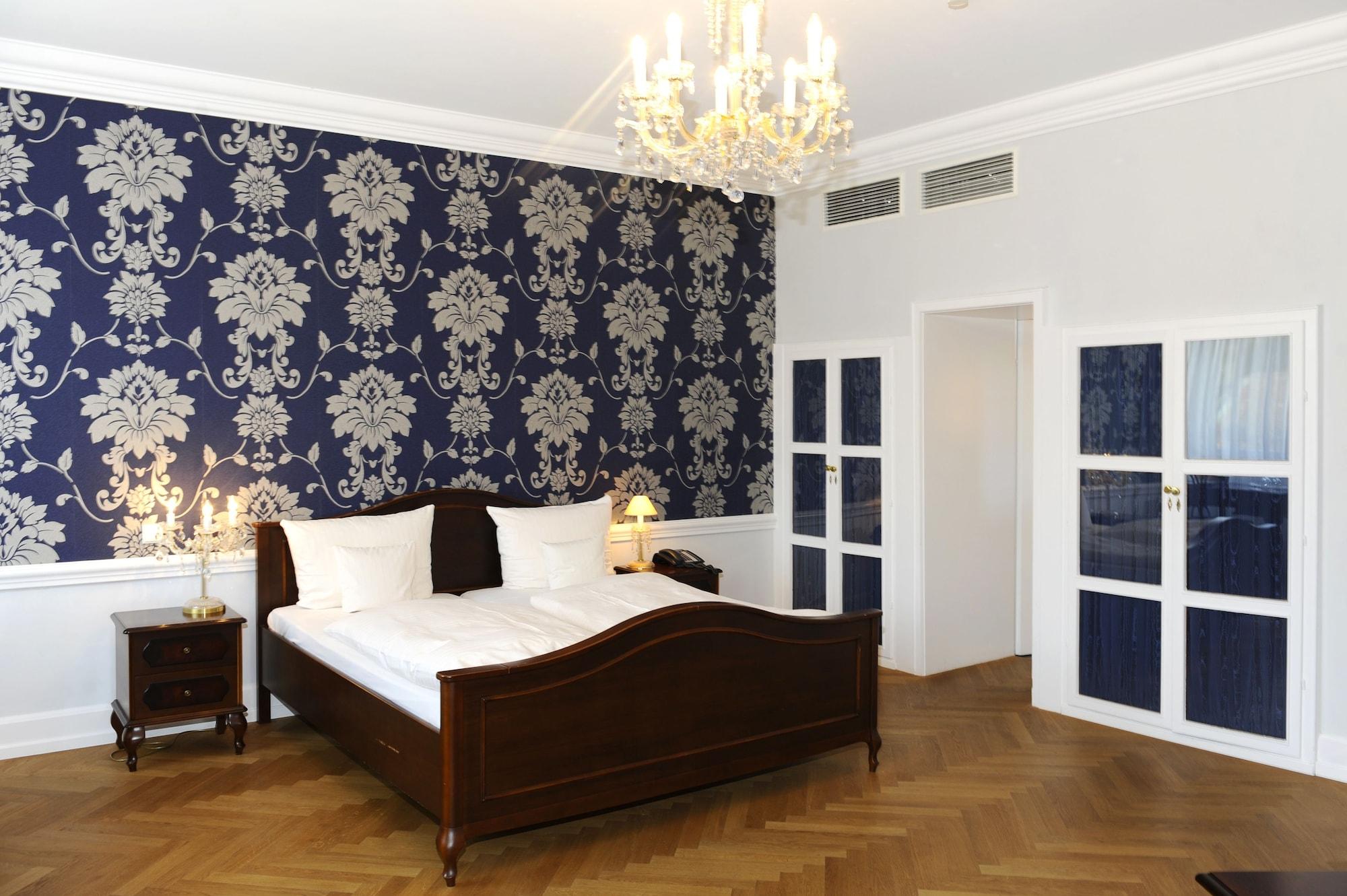 Hotel Heliopark Bad Zum Hirsch 4*
