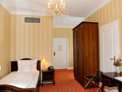 Heliopark Bad Zum Hirsch Hotel 4*